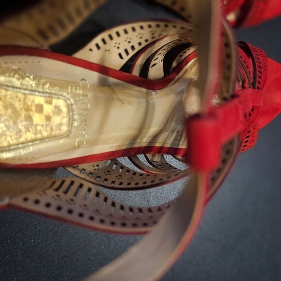 Vince Camuto Red Rose Strappy Suede Block Heels - Picture 4 of 9